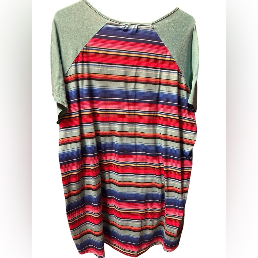 Southern Stitch hi low serape tee - Picture 2 of 4